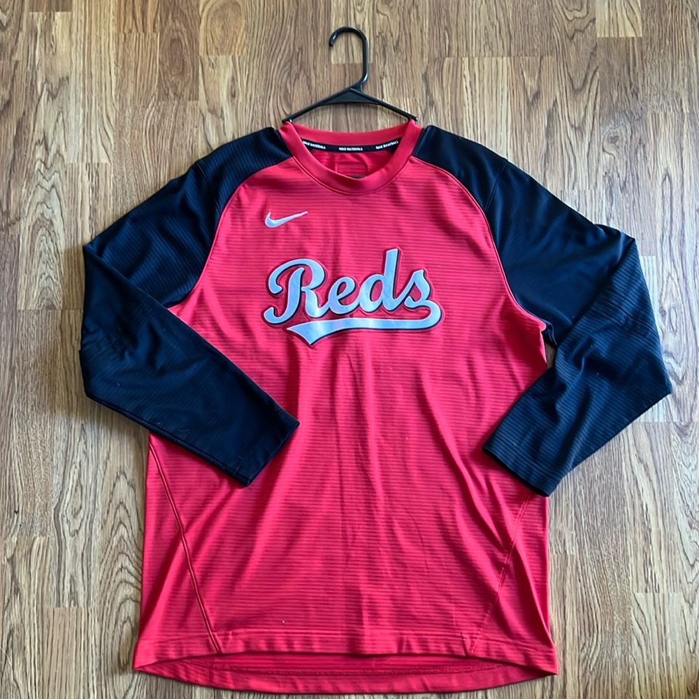 Cincinnati Reds Nike Baseball Dri Fit long sleeve shirt